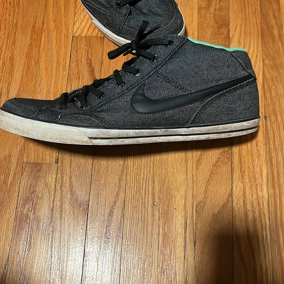 Men’s low rise Nike sneakers sz 12 - Picture 8 of 10